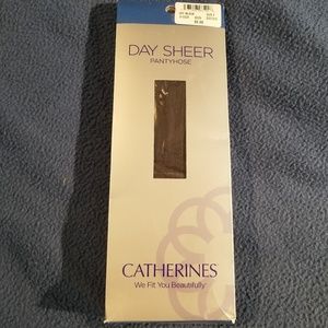 Daysheer Pantyhose - Off Black - Size F